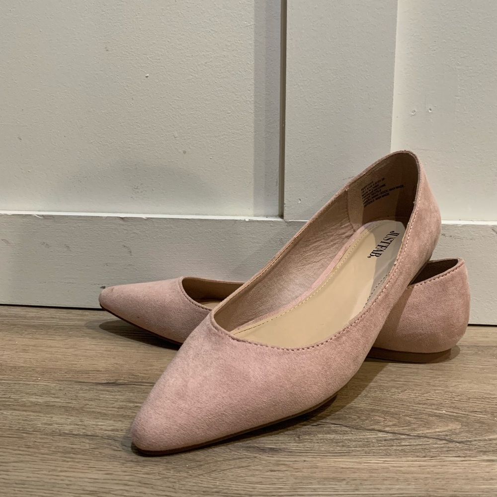 Great shoes, hardly worn, and fit a little wide